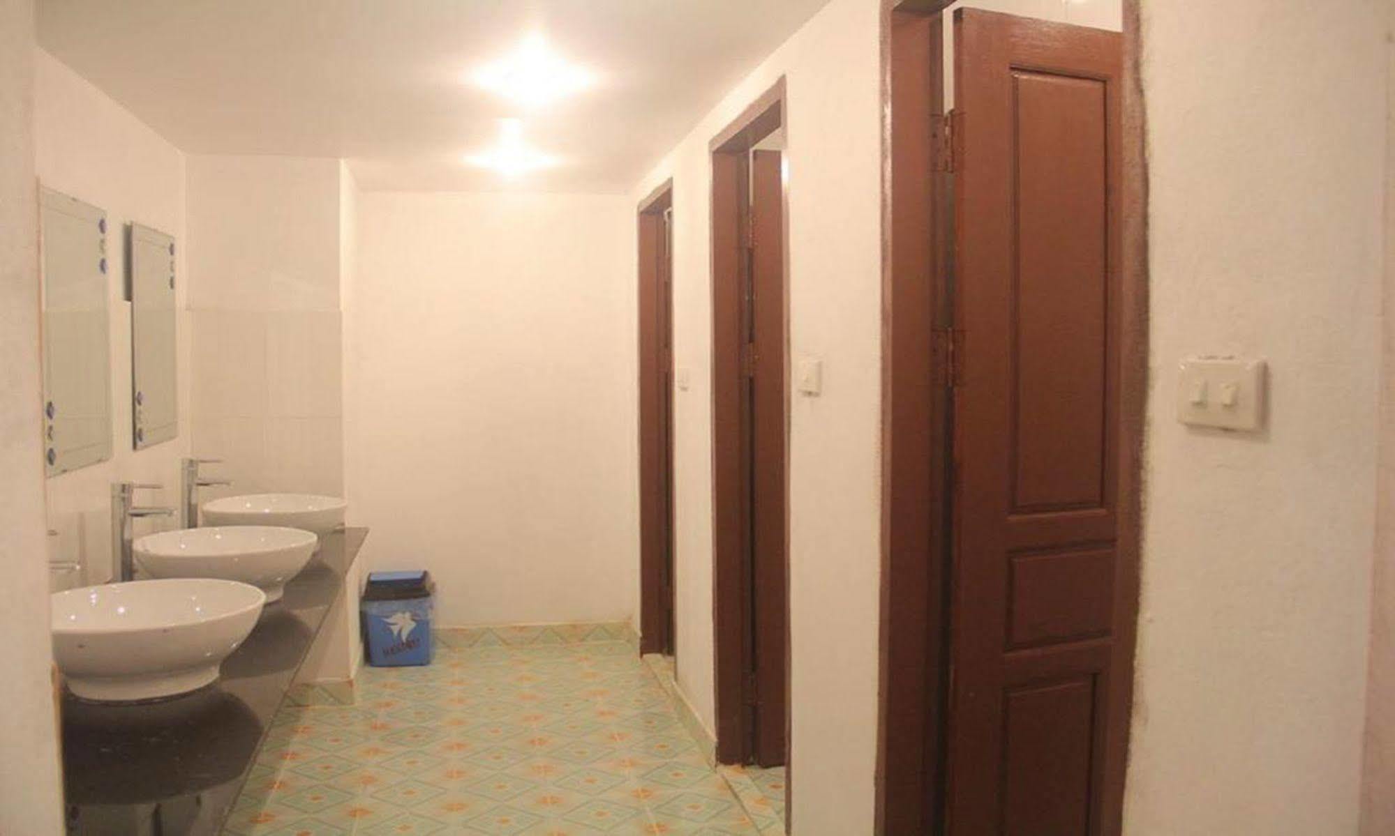 Lpq Backpackers Hostel Luang Prabang Exterior foto
